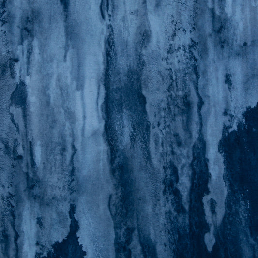 Blauer Swafing Softsweat On The Rocks by Thorsten Berger mit abstraktem Ton-in-Ton-Muster in Navy und verschiedenen Blautönen