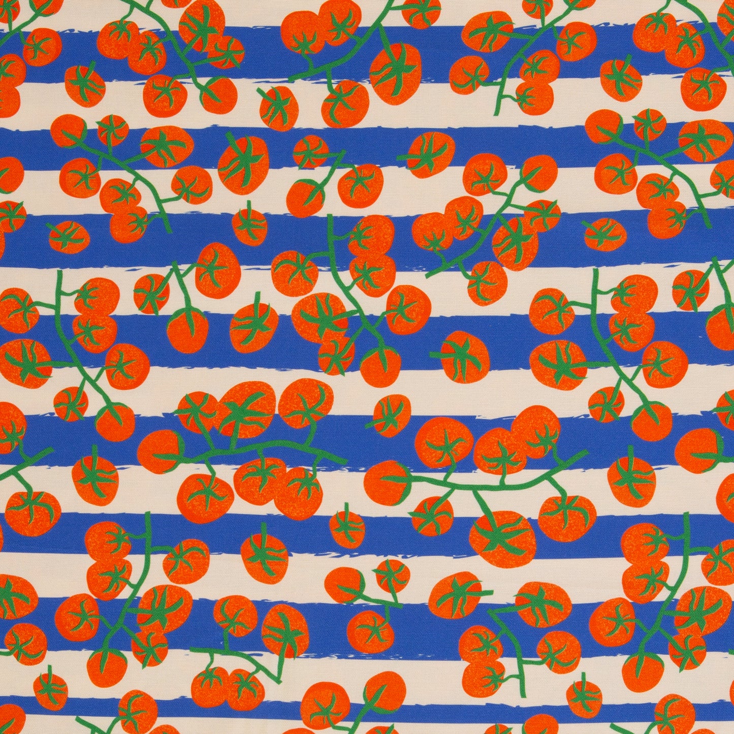 Canvas aus 100 % Baumwolle mit roten Kirschtomaten auf blau-weiß gestreiftem Hintergrund – robuster Dekostoff von Swafing für Taschen, Küchenaccessoires und Wohnideen.