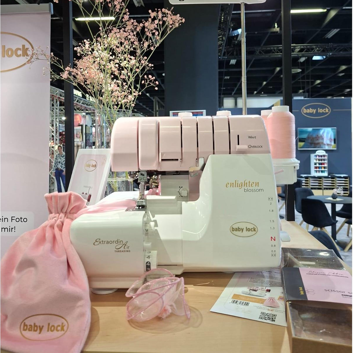 Messeneuheit die Babylock enlighten blossom auf der H&H