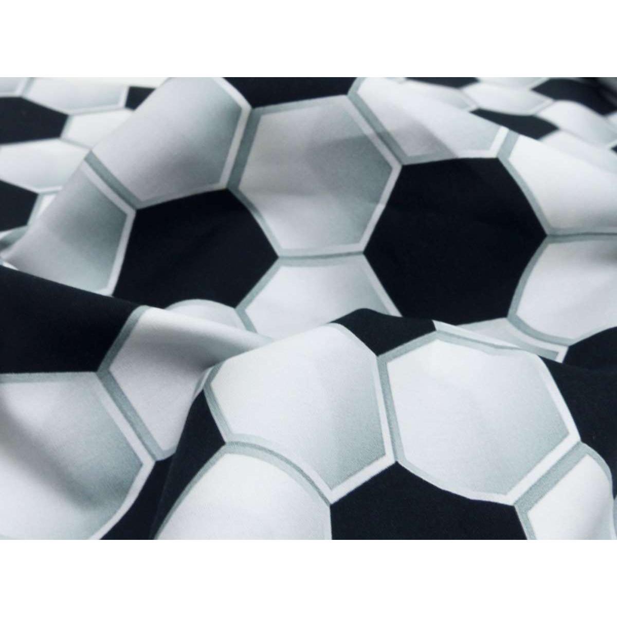 Baumwollpopeline mit realistischem 3D-Fußballmuster für Fußballparty-Dekorationen, Schultüten und kreative Fanprojekte.
