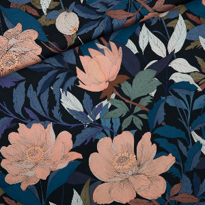 Pasture Rose - L - Ecovero Viscose Rayon Satin - Schwarz