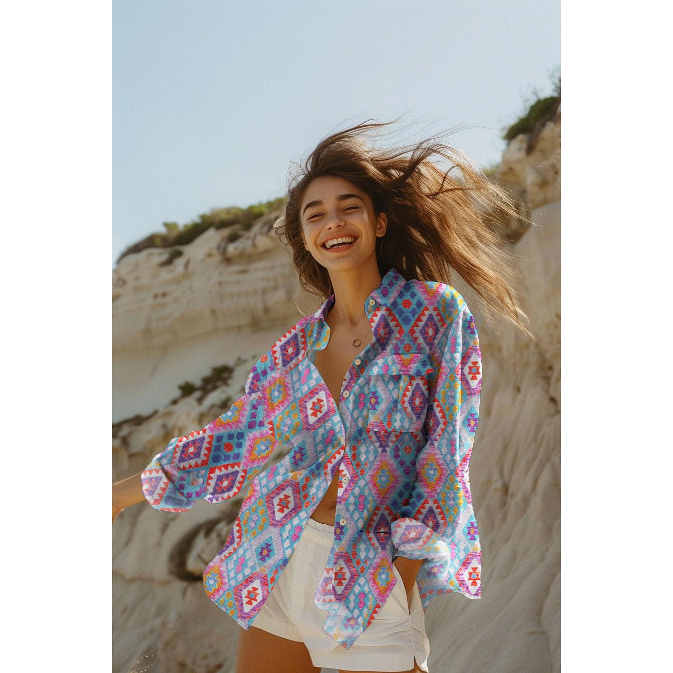 Leichte Radiance-Viskose mit farbenfrohem Boho-Aztec-Muster in Türkis, Flieder, Pink und Koralle – ideal für sommerliche Kleidung.