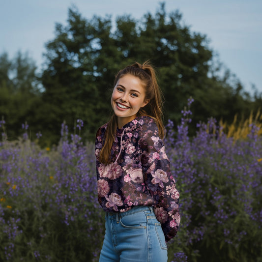 Angerauter Sweatstoff mit großen Pfingstrosen und Blumen in Rosé, Creme, Beere und Violett auf dunklem Grund