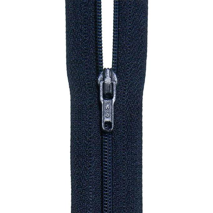 Endlosreißverschluss 4mm Zähne mit aufgezogenen Schiebern