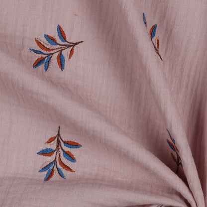 Musselin  bestickt mit  Blättern - lila