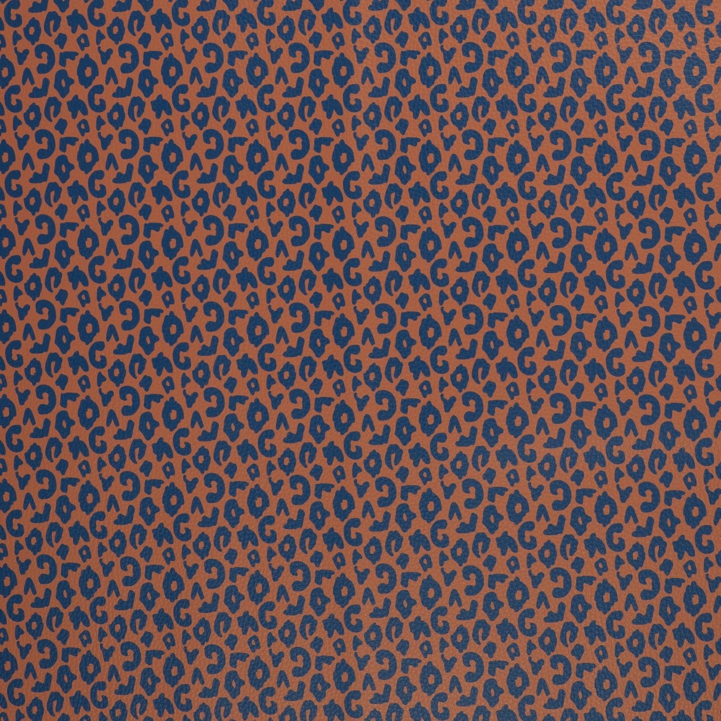 Hochwertiges Kunstleder „Brush & Wild Leo“ by Cherry Picking mit moderner Leo-Optik – ideal für Taschen, Accessoires und kreative Nähprojekte.