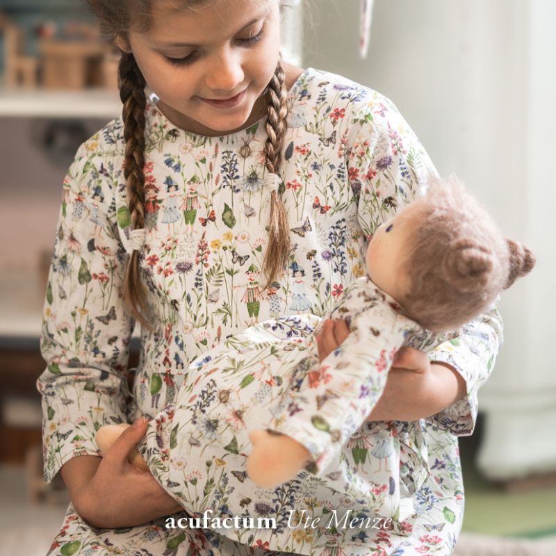 Baumwollstoff „Blumenkinder“ – Kerstin Heß | acufactum
