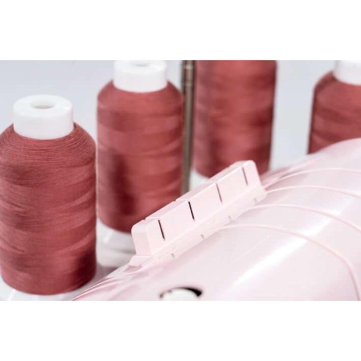 Überall an der Babylock enlighten blosson finden sich Teile in der Farbe rosa, das macht sie zu einer Besonderheit. Limited edition