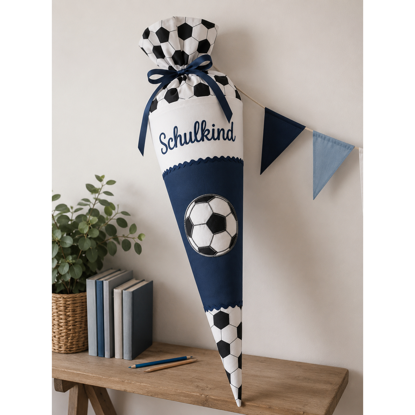 Baumwollpopeline mit realistischem 3D-Fußballmuster für Fußballparty-Dekorationen, Schultüten und kreative Fanprojekte.