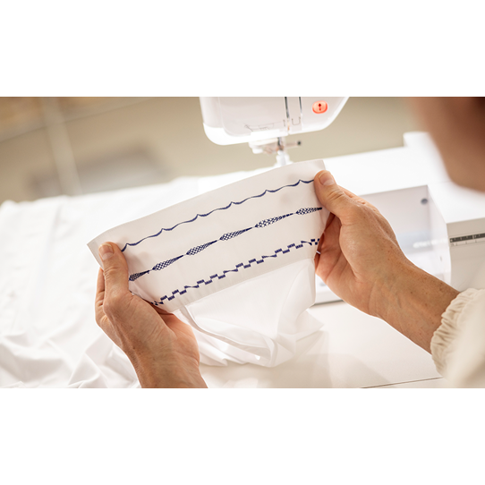 Celeste Innov-is CX1 Näh- und Quiltmaschine