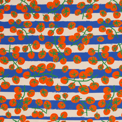 Canvas aus 100 % Baumwolle mit roten Kirschtomaten auf blau-weiß gestreiftem Hintergrund – robuster Dekostoff von Swafing für Taschen, Küchenaccessoires und Wohnideen.