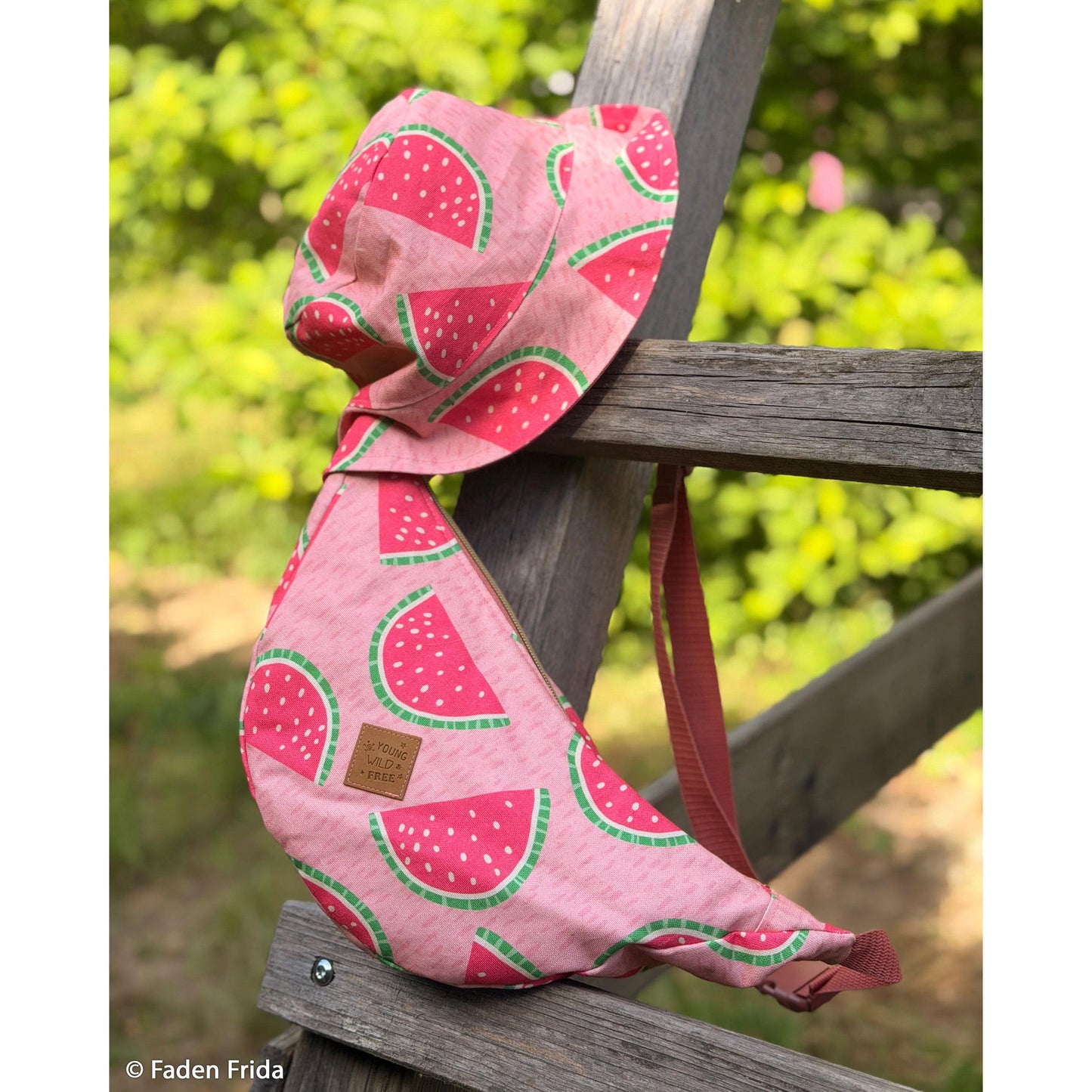 Canvas aus 100 % Baumwolle mit pinken Wassermelonen auf rosa Hintergrund – robuster Dekostoff von Swafing für Taschen und Wohnaccessoires.