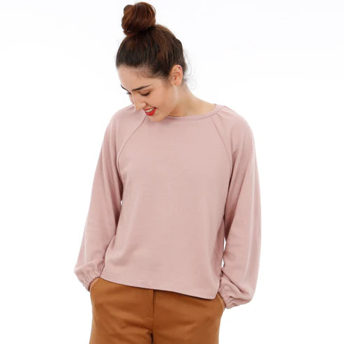 FRAU CAJA • Raglanpullover mit Blousonärmeln  / Papierschnitt