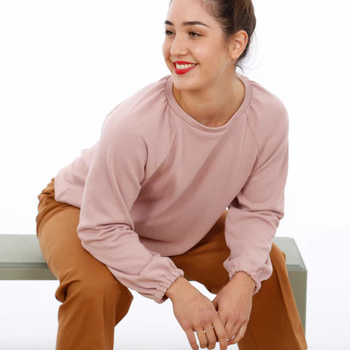FRAU CAJA • Raglanpullover mit Blousonärmeln  / Papierschnitt