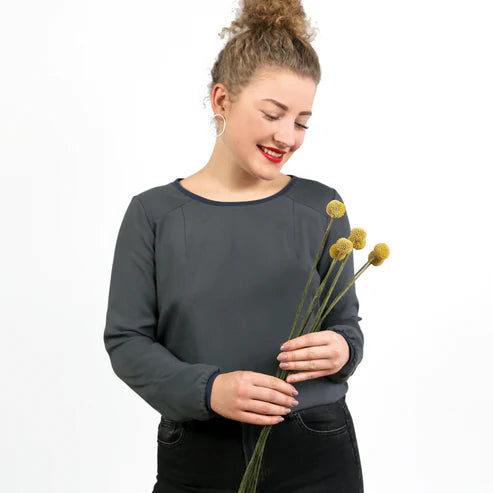 FRAU DANA • Bluse mit Halslochbündchen  / Papierschnitt