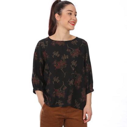 FRAU HOLLY • weite Bluse mit gerafftem Ärmelsaum  / Papierschnitt