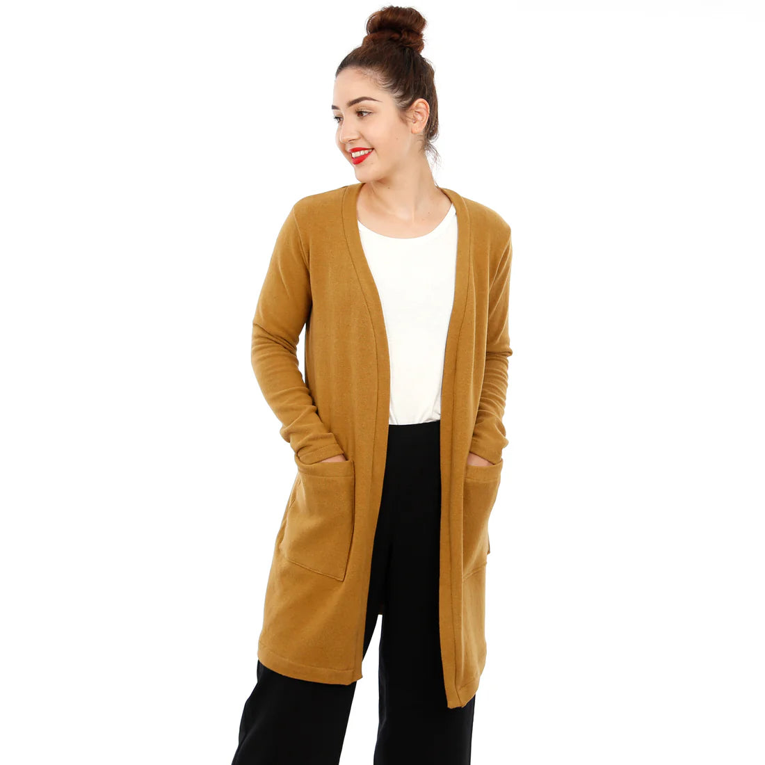 FRAU JACKY • Cardigan mit aufgesetzten Taschen  / Papierschnitt