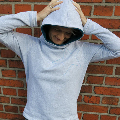 FRAU TONI • Kapuzensweater / Papierschnitt
