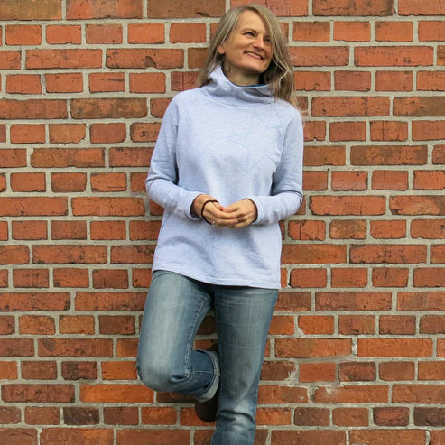 FRAU TONI • Kapuzensweater / Papierschnitt