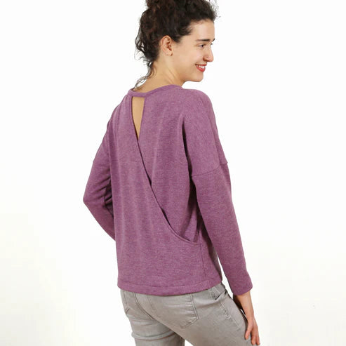 FRAU VEGA • Pulli mit Wickeloptik / Papierschnitt