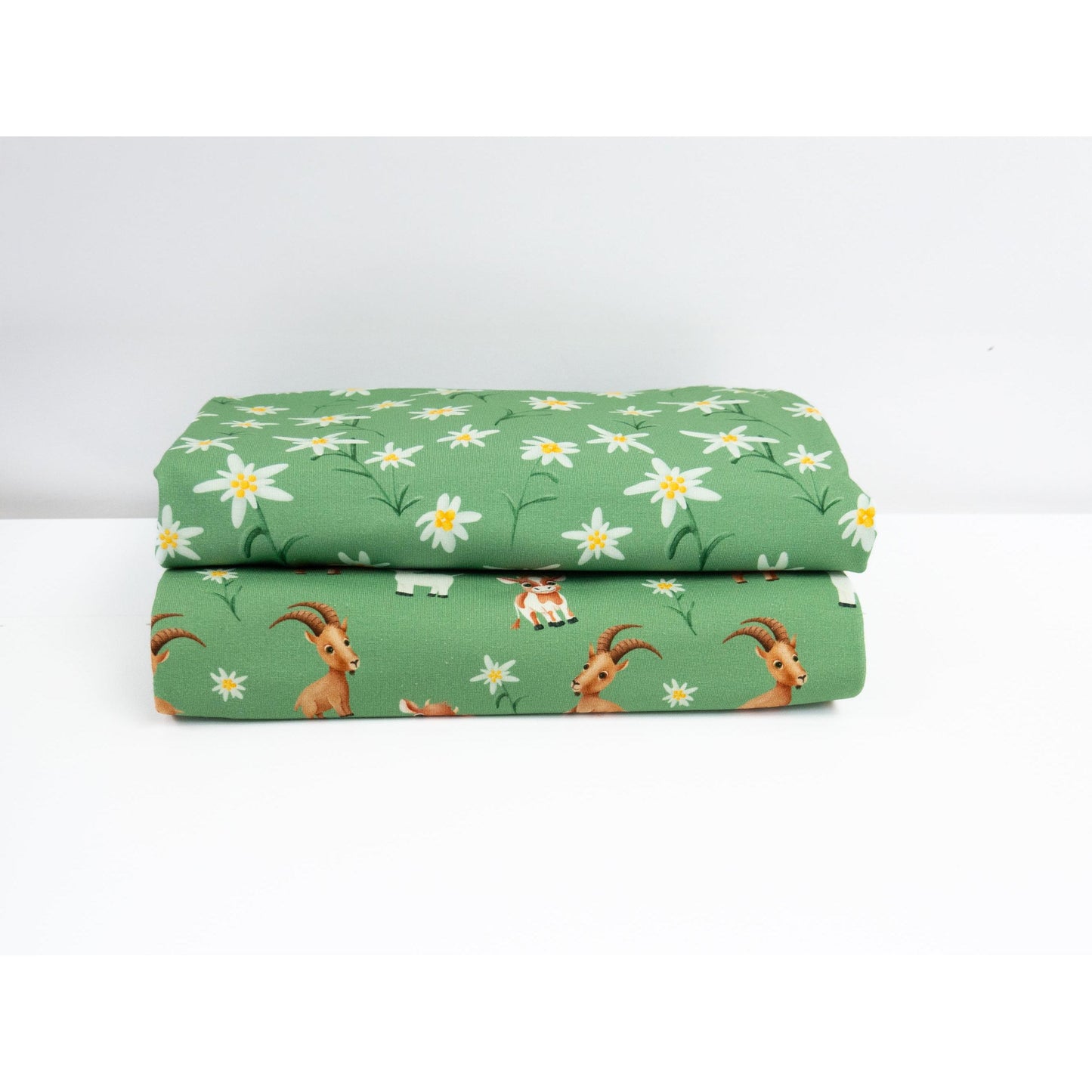Alpenliebe Edelweiß by Mrs Mint Design, Jersey