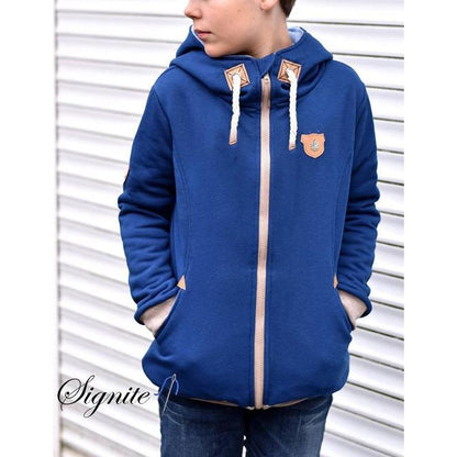 Schnittmuster Manuc Kinder Sweatjacke mit Kapuze oder Kragen und Taschen Größe 74 bis 176