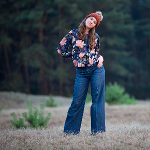 Pasture Rose - L - Ecovero Viscose Rayon Satin - Schwarz