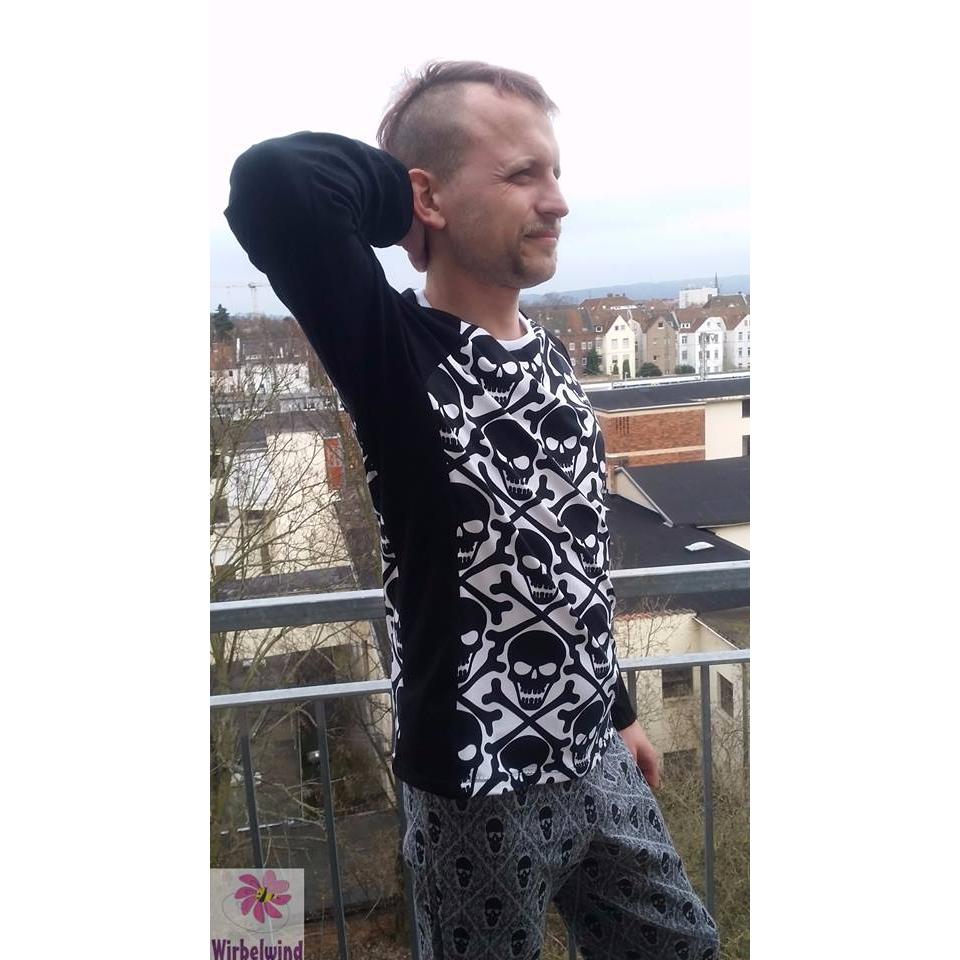 „Monsieur Sportif“-Das raffinierte Herren-Shirt mit Seitenstreifen