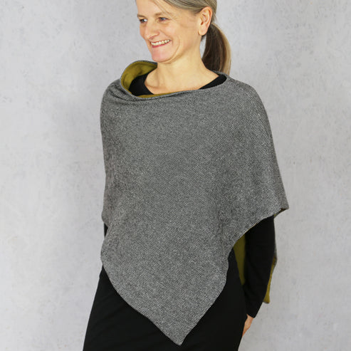 FRAU PENNY Wendeponcho | Papierschnitt