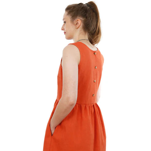 FRAU ADELE • Trägerkleid mit Knopfleiste im Rückenteil, PAPIERSCHNITT