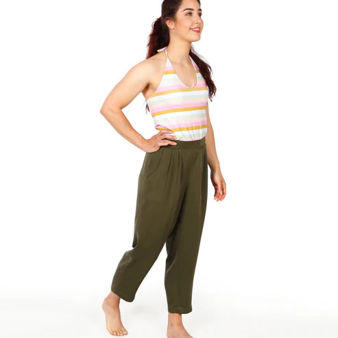 FRAU GUSTA • Hose im egg-shape