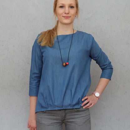 FRAU NINA • Bluse mit Saumfalten PAPIERSCHNITT