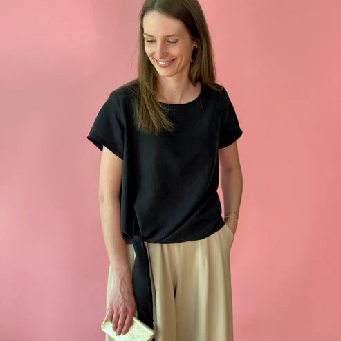 FRAU PINA • Knotenbluse