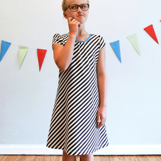 VLIELAND • Jerseykleid mit Rundhalsausschnitt, PAPIERSCHNITT