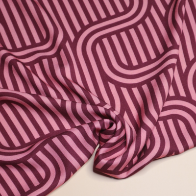 Fließender Viskose Twill Stoff ZIGGY ROUGE von mind the MAKER mit grafischem Linienmuster in Rosé und Bordeaux für Kleider, Blusen und Jumpsuits