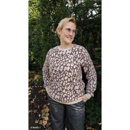 Swafing Strickstoff Emily aus Baumwolle mit modernem Leomuster für Pullover, Cardigans und Kleider
