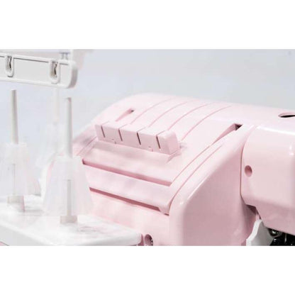Überall an der Babylock enlighten blosson finden sich Teile in der Farbe rosa, das macht sie zu einer Besonderheit.