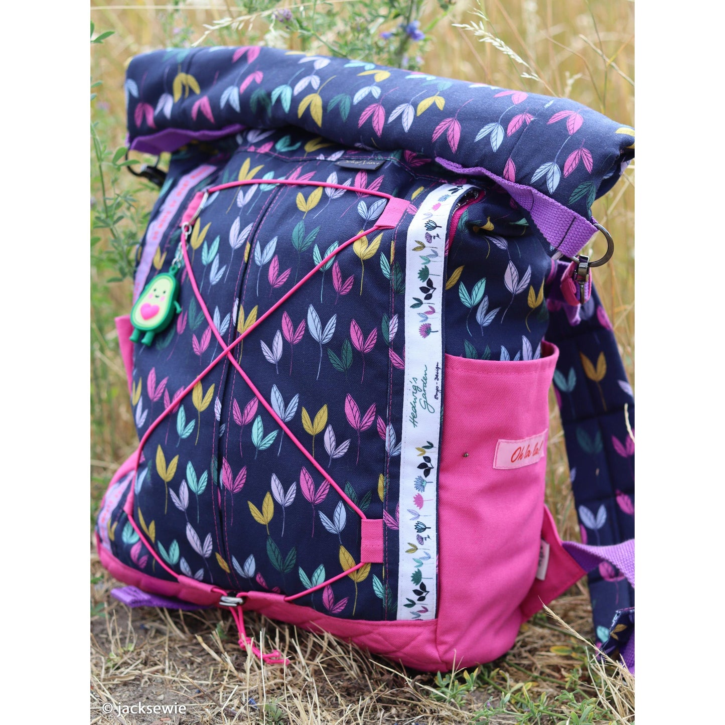 Canvas "Dancing Leaves" by Emjo Design