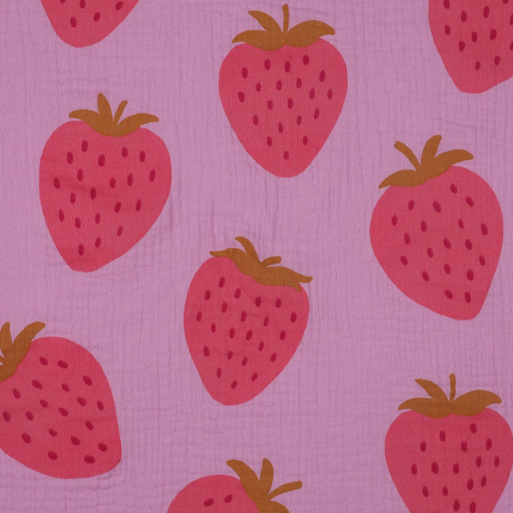 Superkuscheliger pinkfarbener Musselin mit großen Erdbeeren