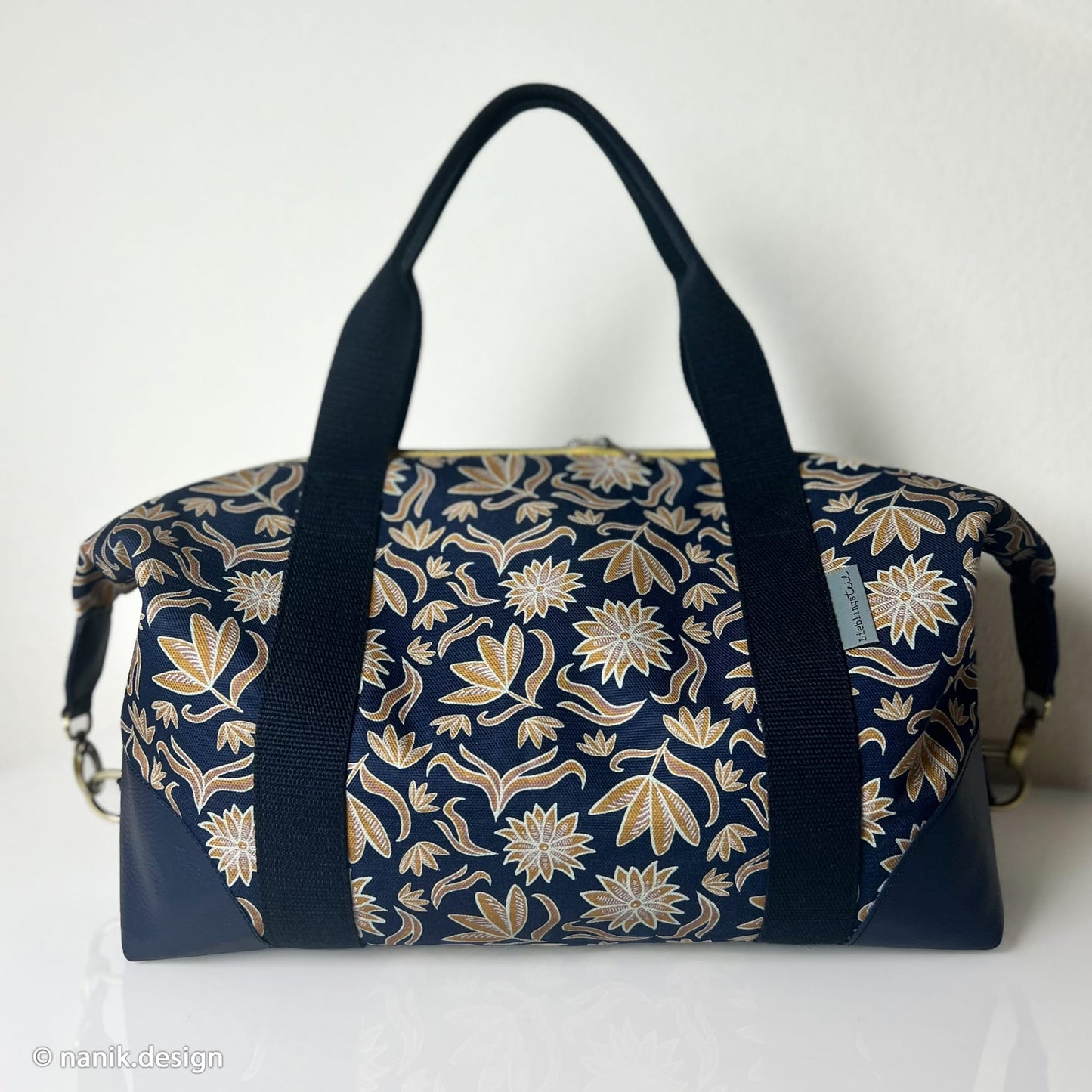 Canvas "Retro Flowers" by Emjo Design