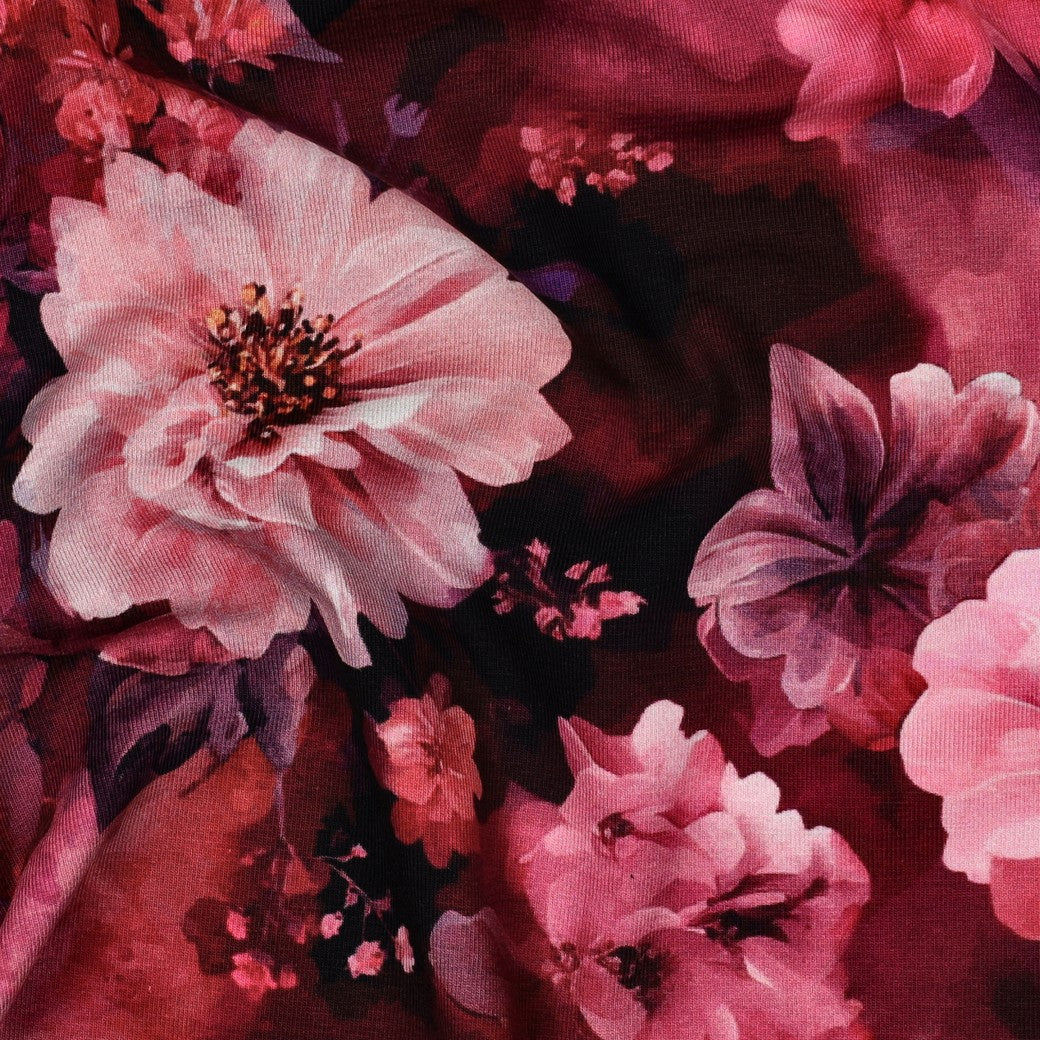 Baumwolljersey „Blütenrausch“ – Aquarellblumen in Bordeaux & Pink