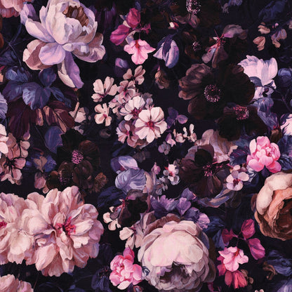 Angerauter Sweatstoff mit großen Pfingstrosen und Blumen in Rosé, Creme, Beere und Violett auf dunklem Grund