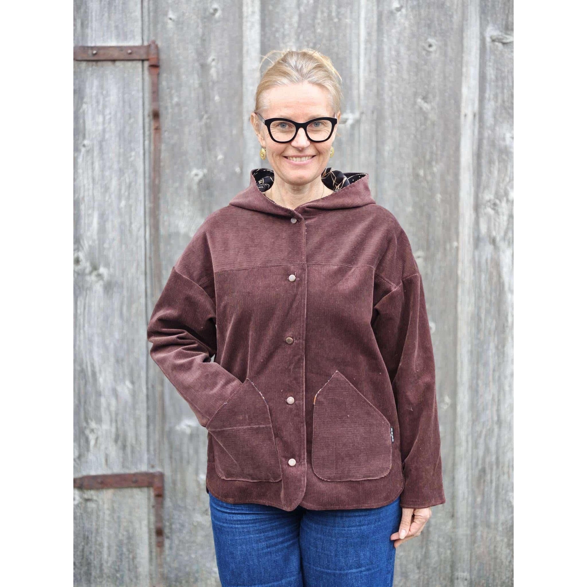 Papierschnittmuster Steppjacke Skara für Damen Größe 32 bis 54 mit verschiedenen Varianten und moderner Passform