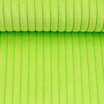 Detailaufnahme der breiten Cordrippen des Stoffes Wanja