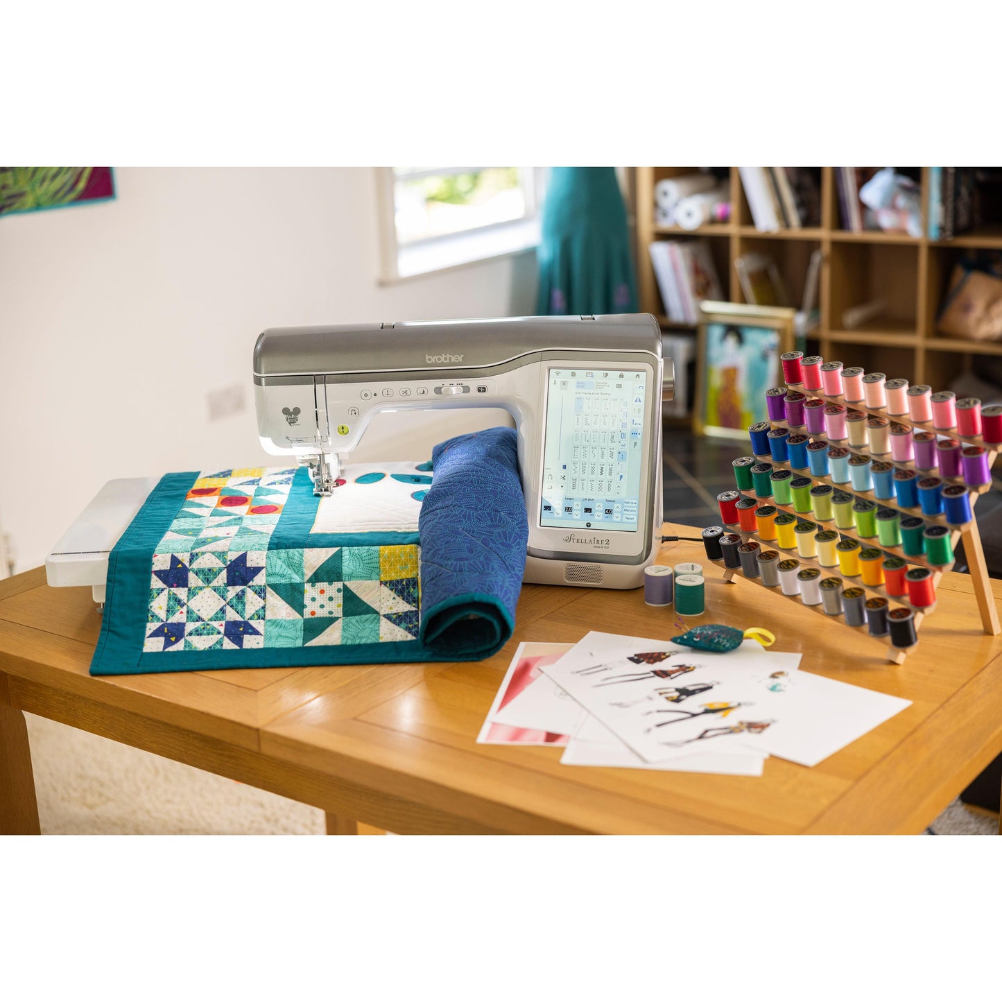 Innov-is Stellaire XJ2 Näh- und Stickmaschine